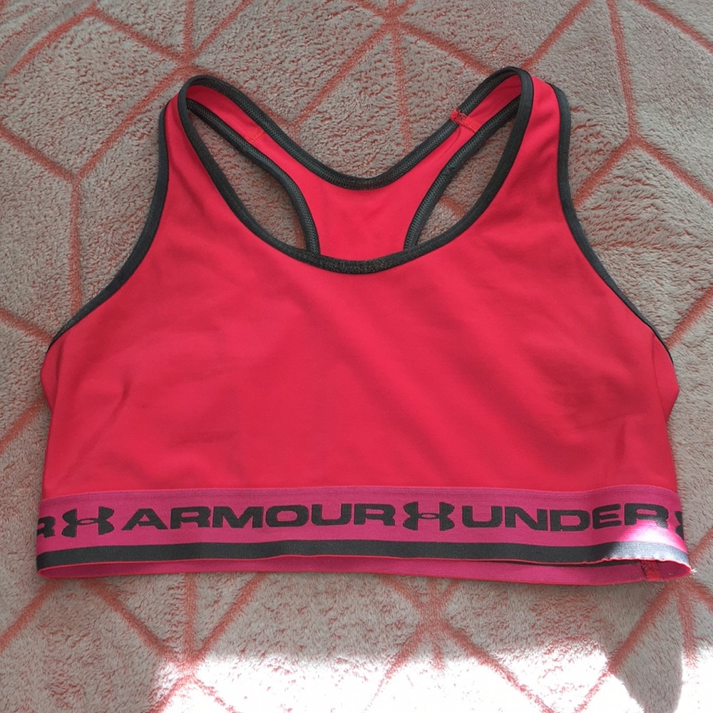 Hot pink under Armour sports bra